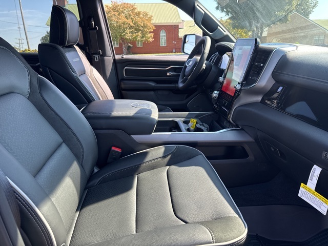 2025 Ram 1500 Laramie photo 10