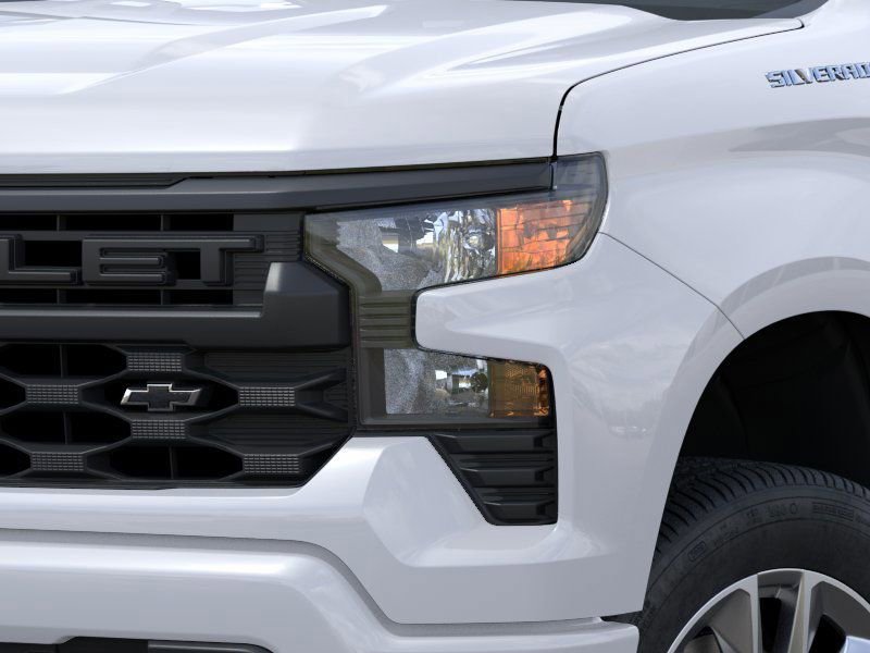 2025 Chevrolet Silverado 1500 Custom photo 9