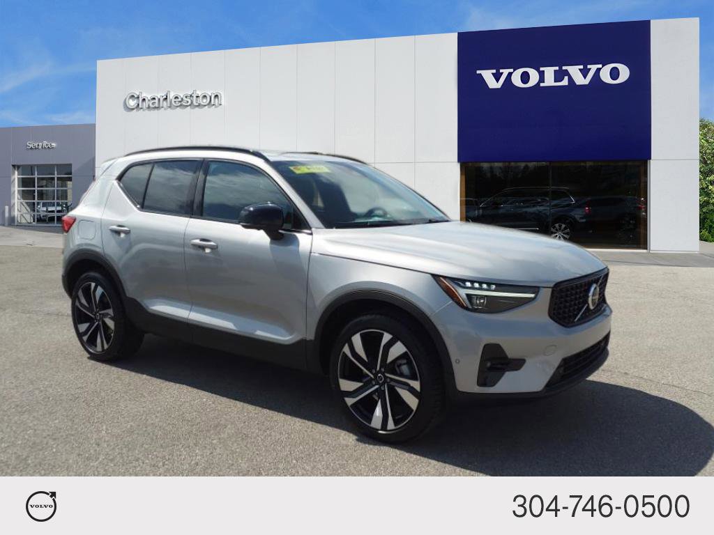 2025 Volvo XC40