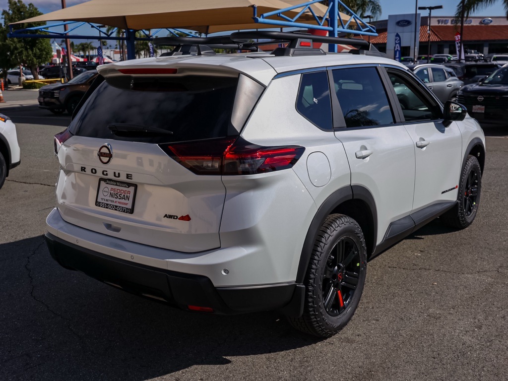2026 Nissan Rogue SV photo 4