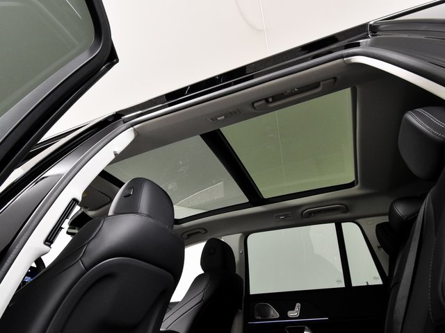 2026 Mercedes Benz GLS 450 4MATIC photo 32