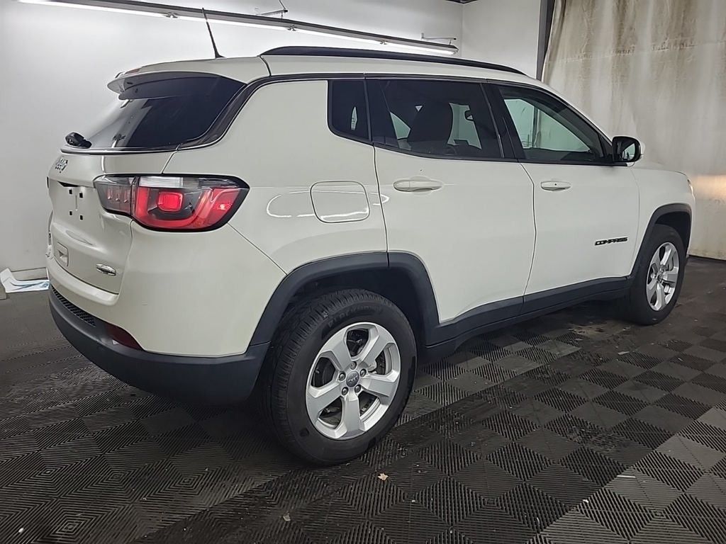 2020 Jeep Compass Latitude photo 3