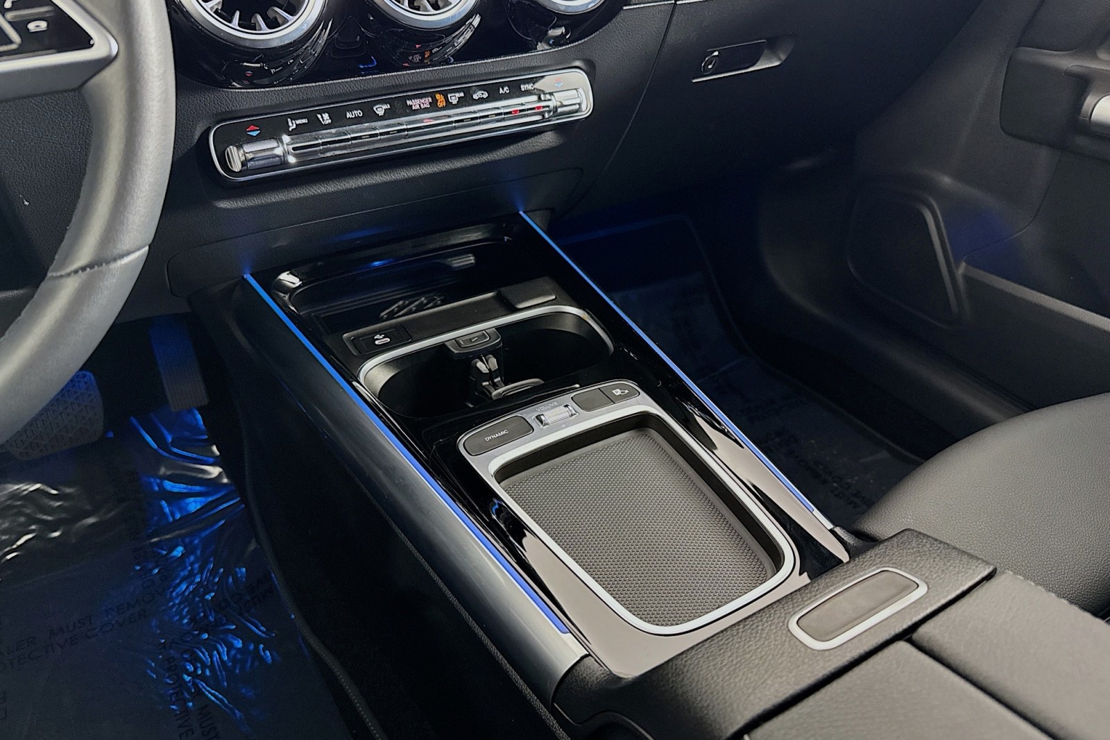 2025 Mercedes Benz GLA 250 photo 5