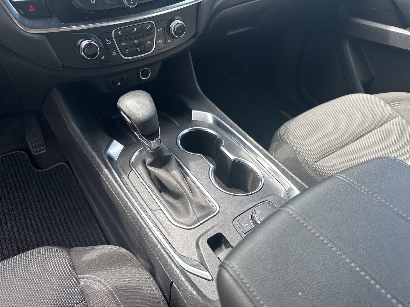 2022 Chevrolet Traverse 1LT photo 14