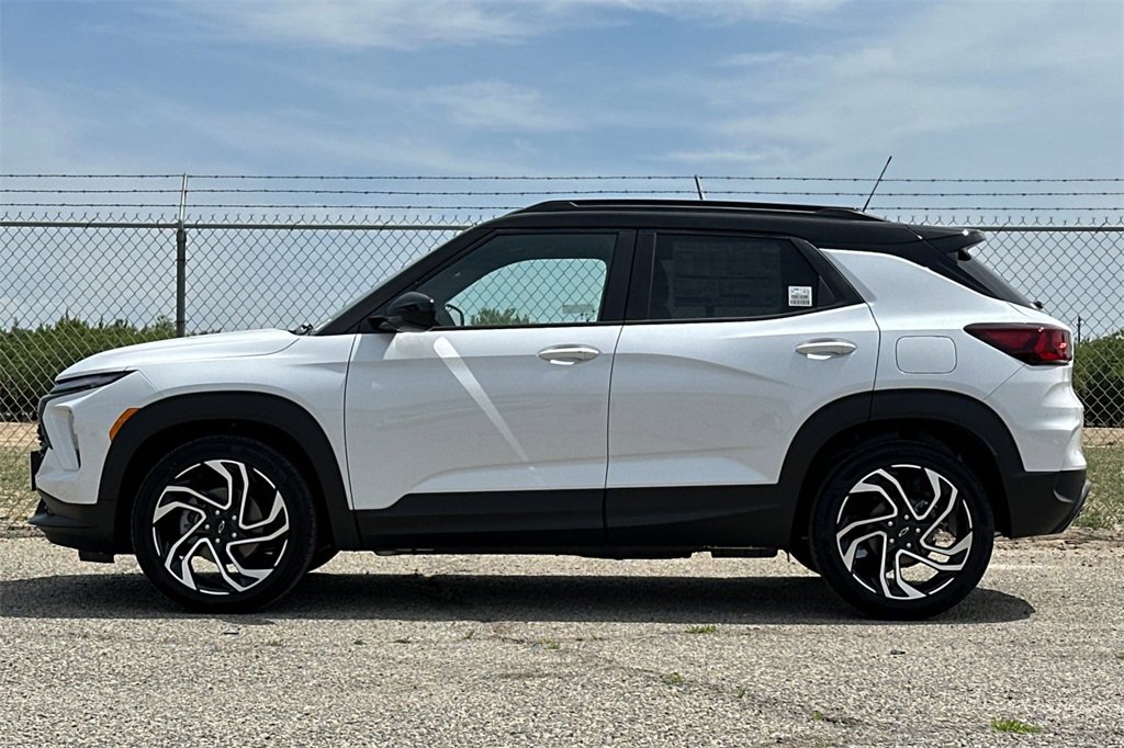 2025 Chevrolet Trailblazer RS photo 3