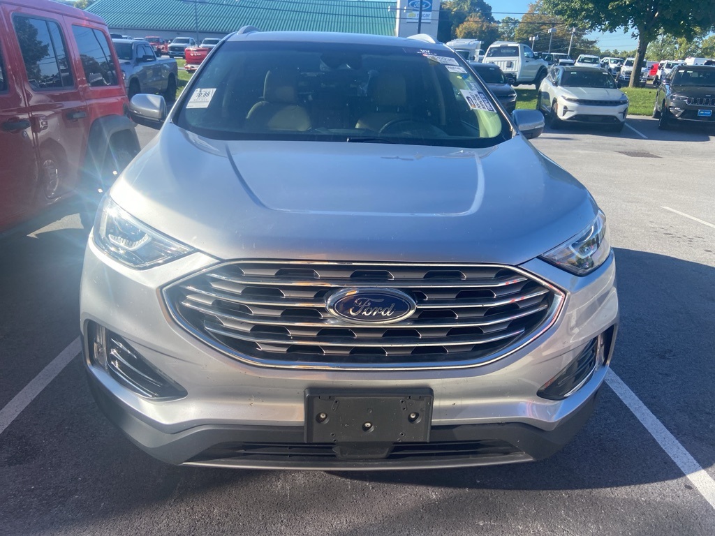 2020 Ford Edge SEL photo 2