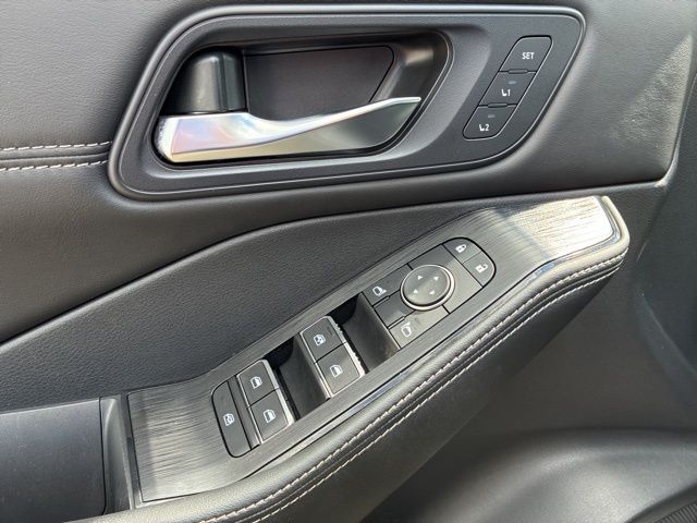 2023 Nissan Rogue SL photo 16