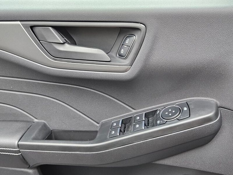 2025 Ford Escape Active photo 25