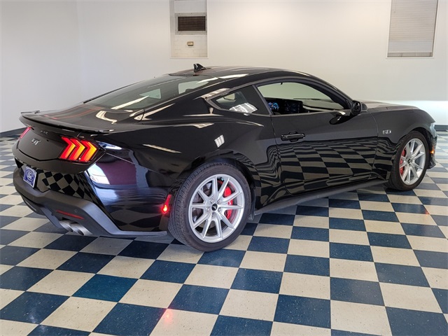 2024 Ford Mustang GT Premium photo 7