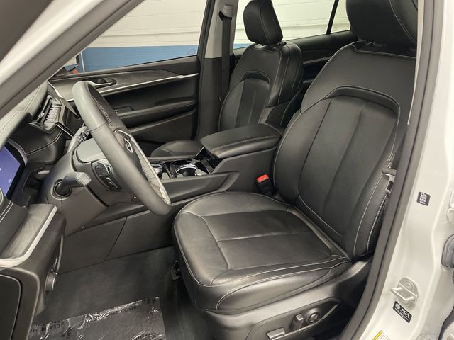 2023 Jeep Grand Cherokee Limited photo 4