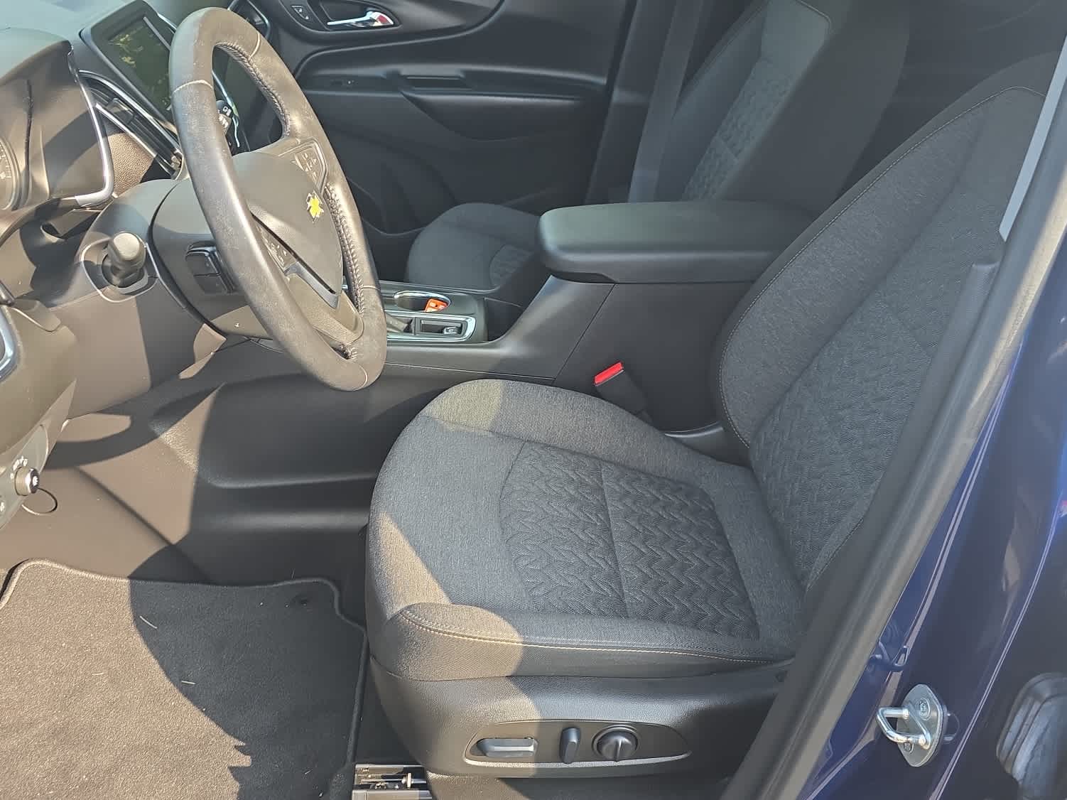 2022 Chevrolet Equinox LT photo 9