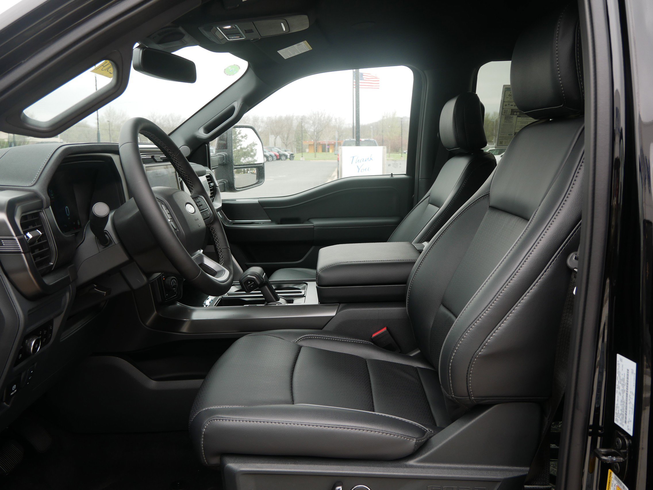 2025 Ford F-150 Lariat photo 9