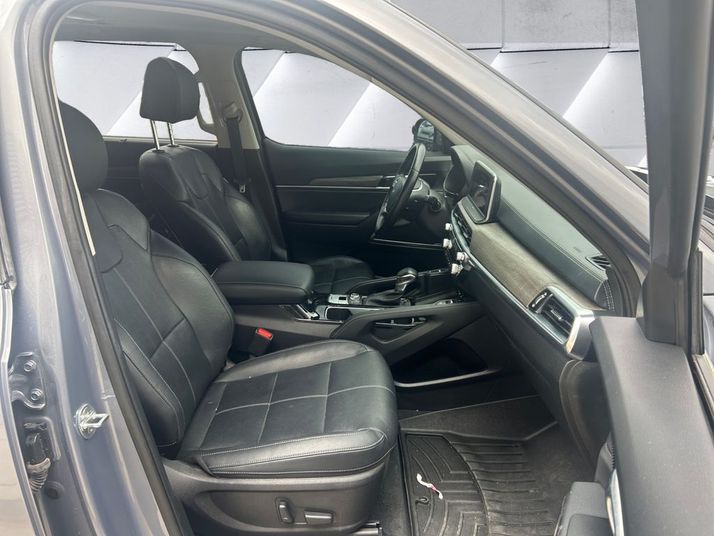 2022 Kia Telluride EX photo 8