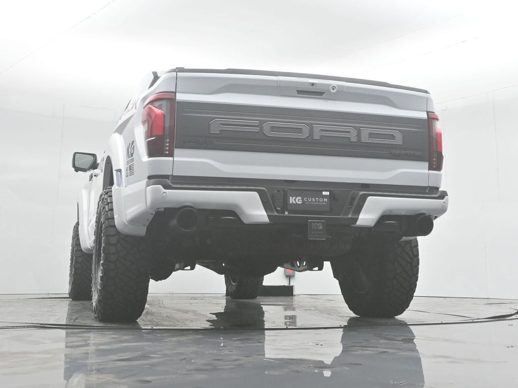 2025 Ford F-150 Raptor photo 48