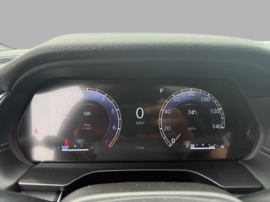 2025 Jeep Grand Cherokee Laredo Altitude photo 12
