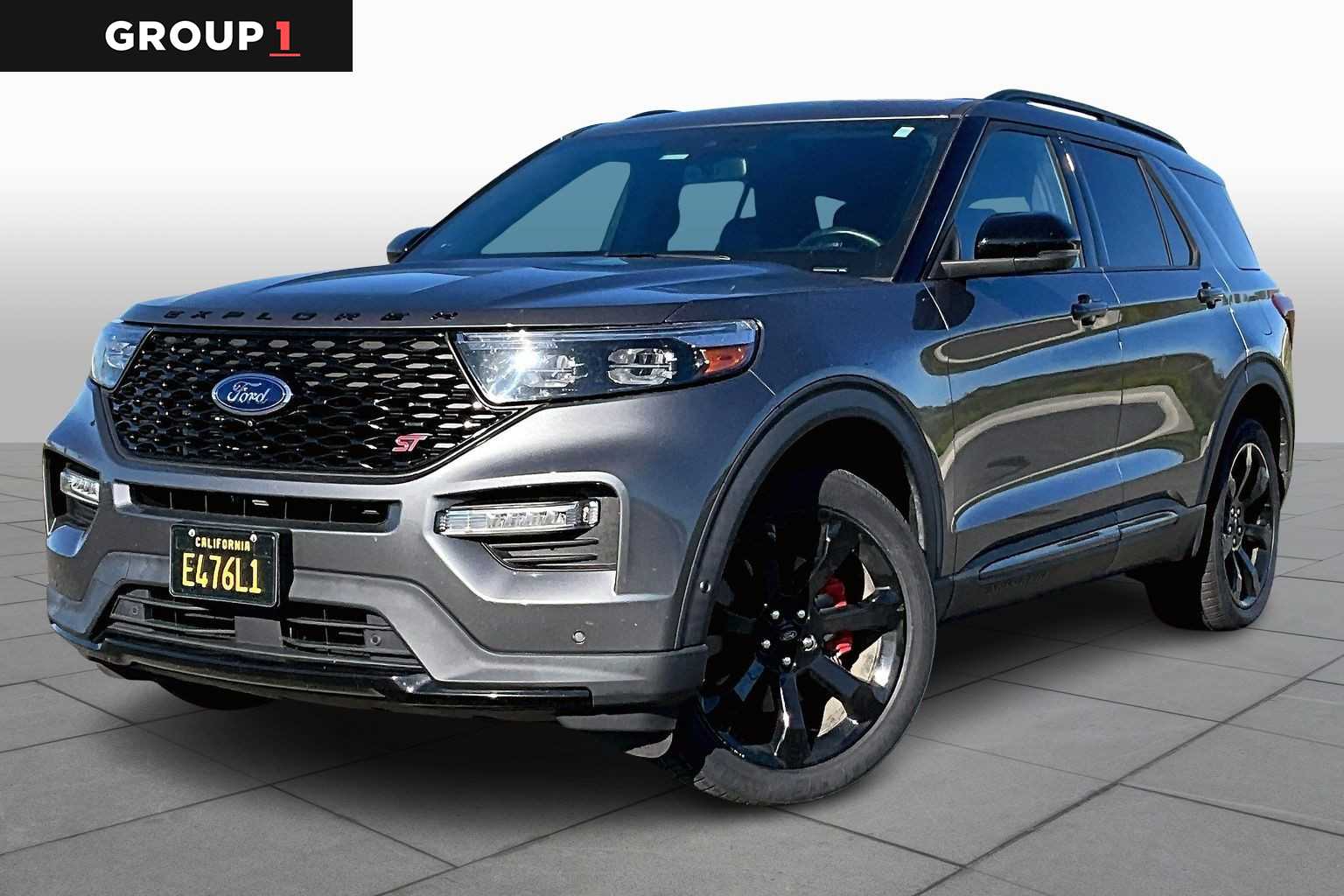 2022 Ford Explorer ST's photo