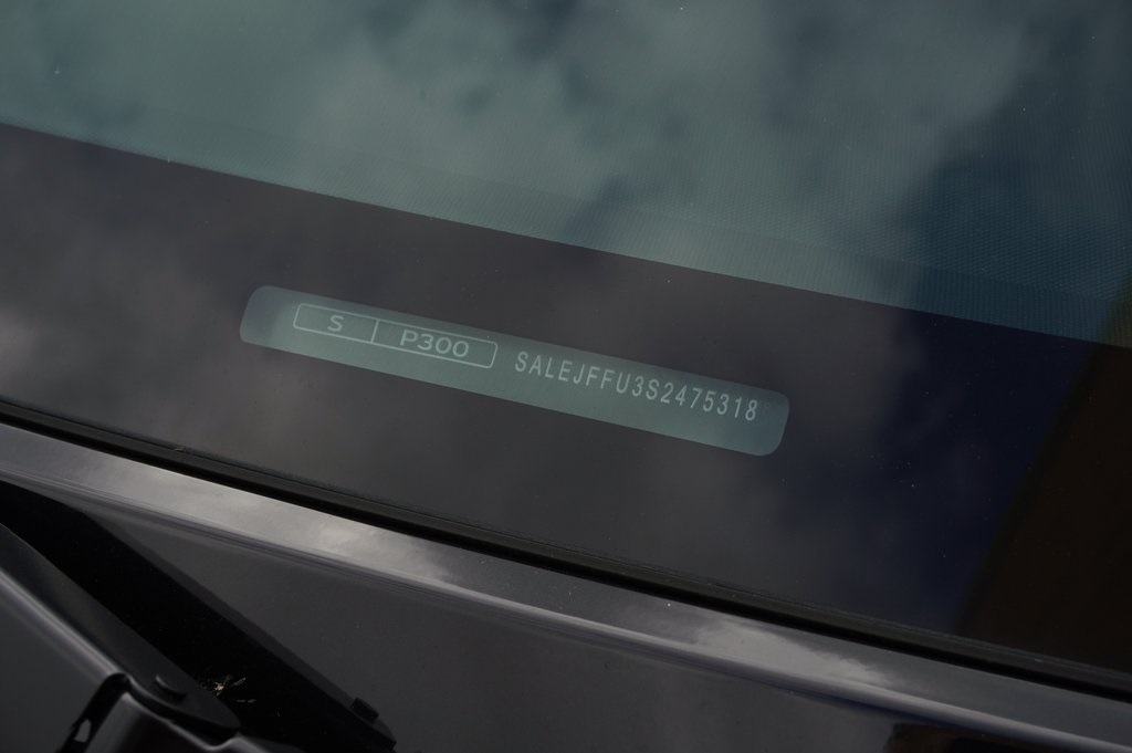 2025 LAND ROVER DEFENDER - Image 27