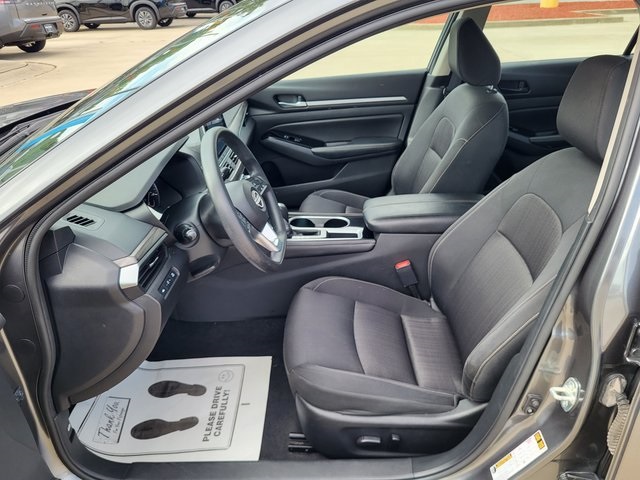 2023 Nissan Altima 2.5 SV photo 12