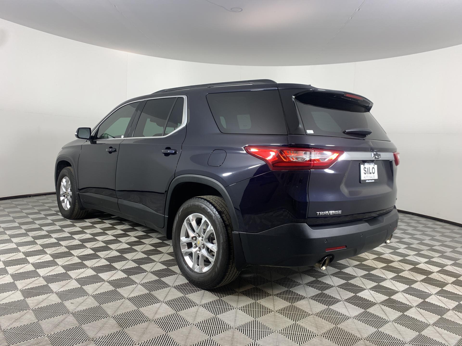 2020 Chevrolet Traverse photo 3