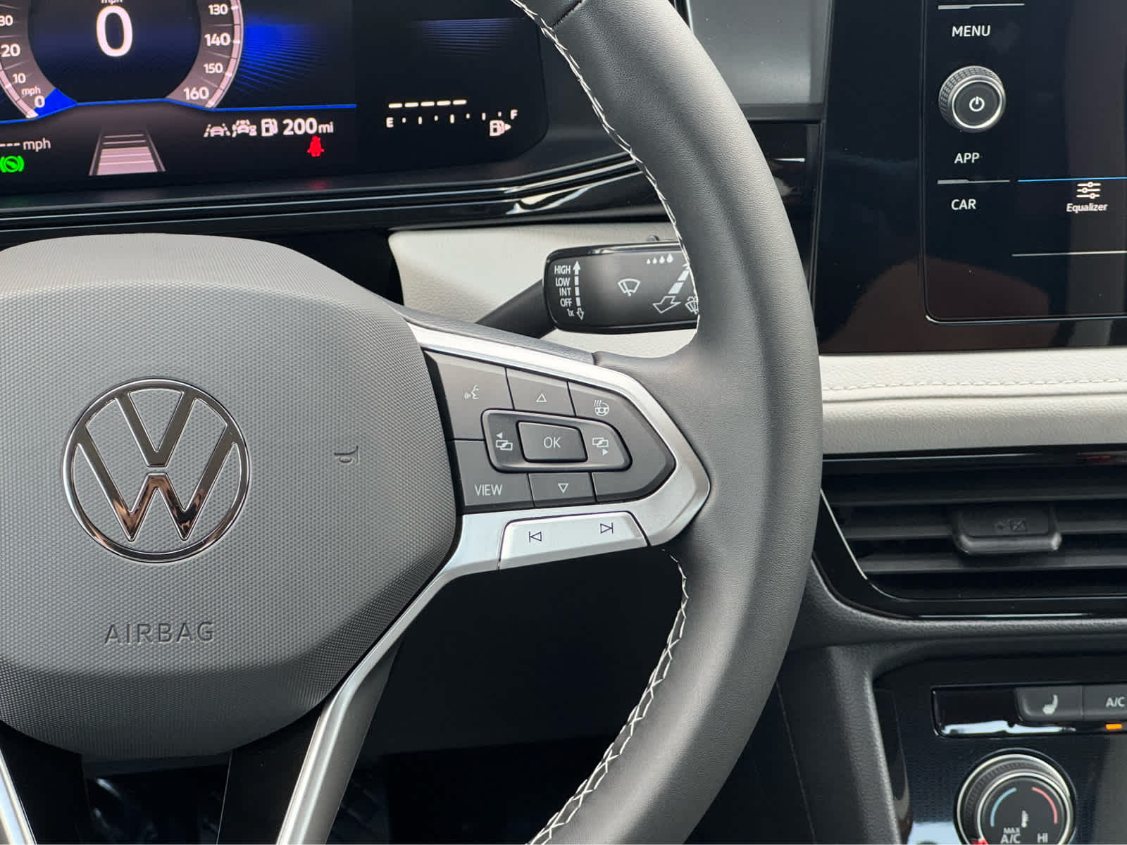 2025 Volkswagen Taos S photo 32