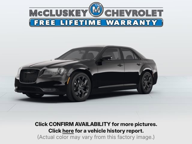 2023 Chrysler 300 S's photo