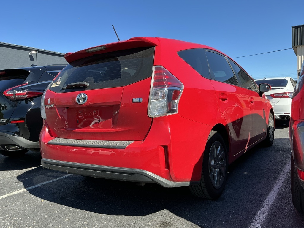 2017 Toyota Prius V photo 4