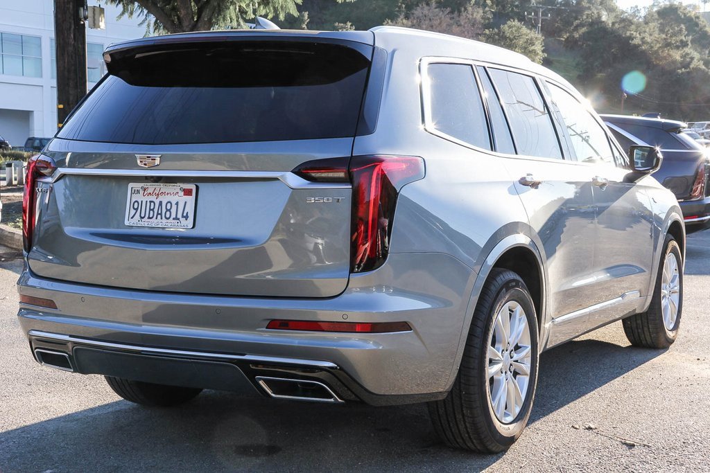 2025 Cadillac XT6 Luxury photo 3