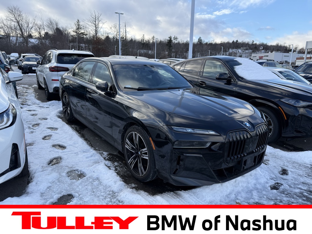 2023 BMW 7 Series 760i's photo