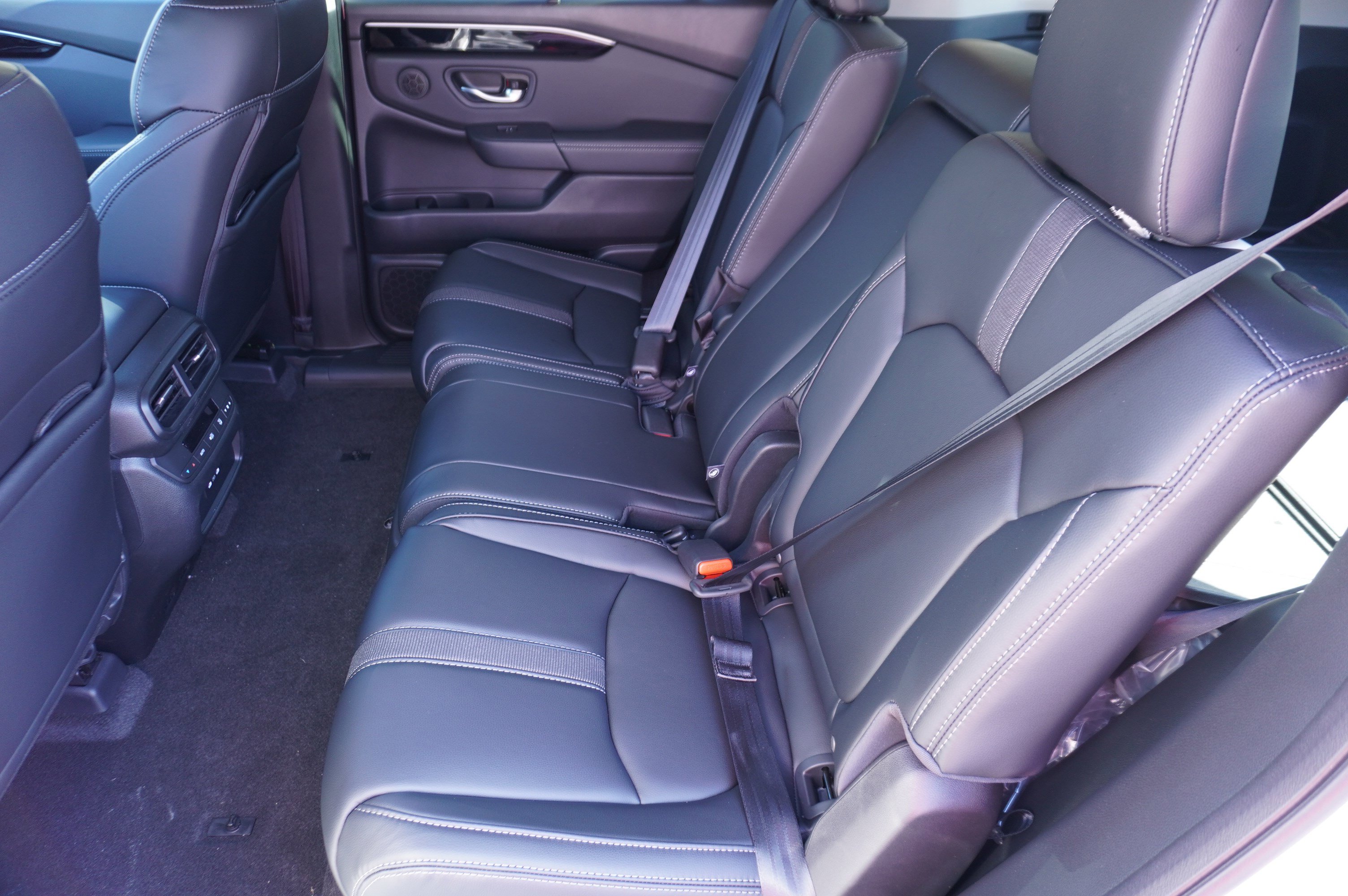 2025 Honda Pilot EX-L photo 18