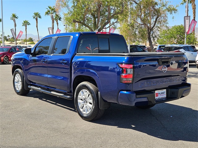 2022 Nissan Frontier Crew Cab photo 8