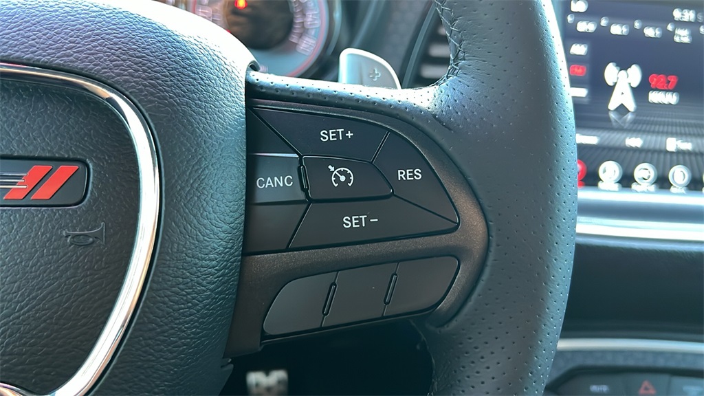 2017 Dodge Challenger R/T photo 17