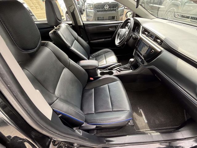 2017 Toyota Corolla XSE photo 24