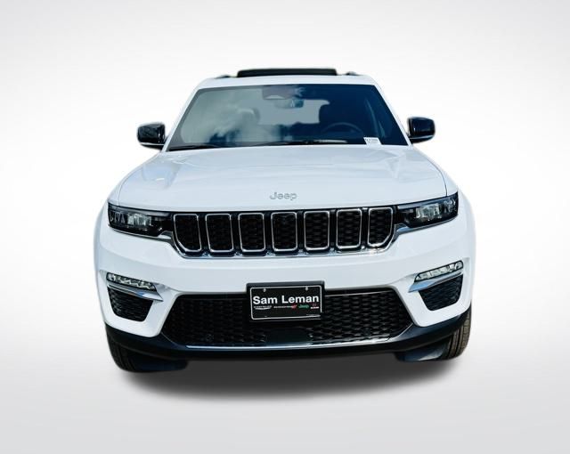 2025 Jeep Grand Cherokee Limited photo 3