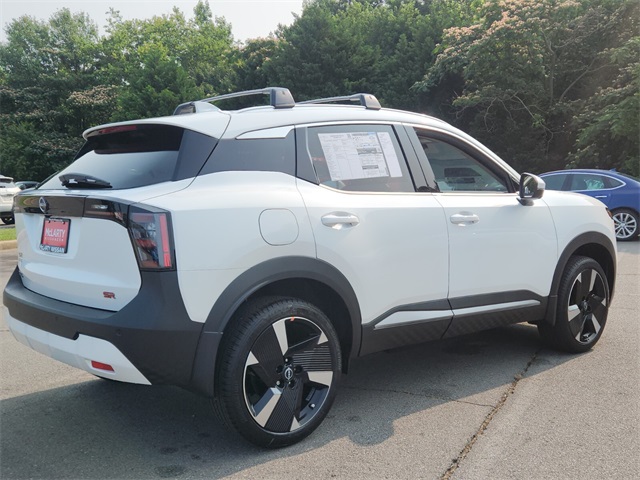 2025 Nissan Kicks SR photo 3