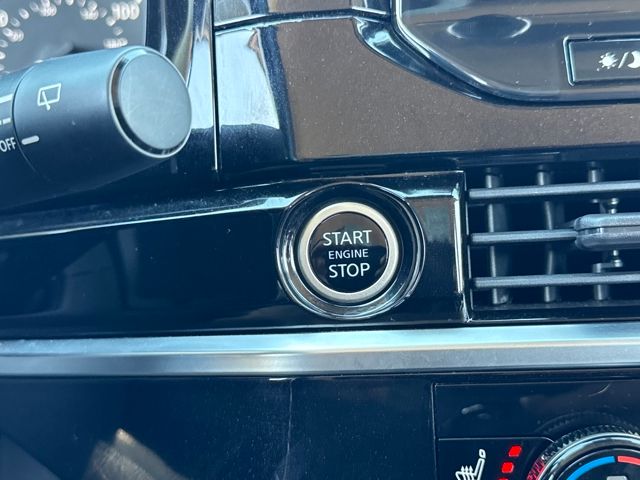 2022 Nissan Pathfinder SL photo 13