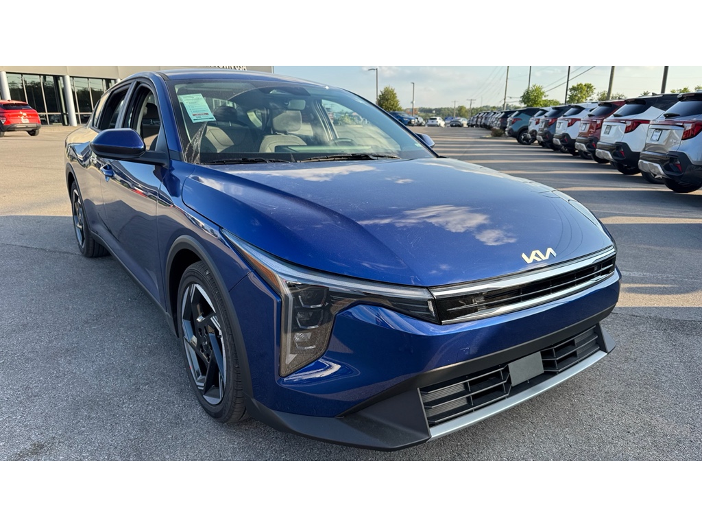 2025 Kia K4 EX photo 2