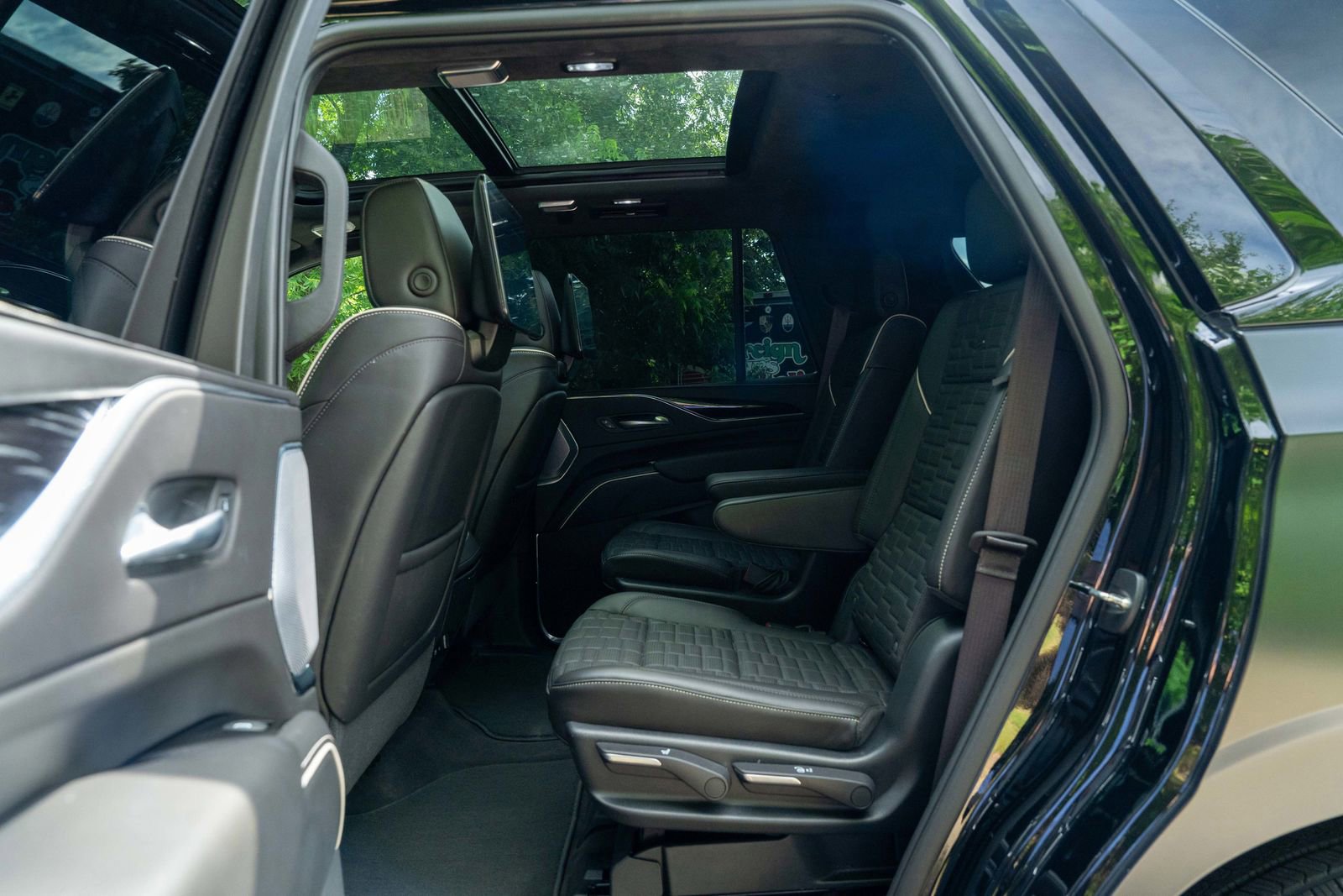 2023 Cadillac Escalade V-Series photo 30