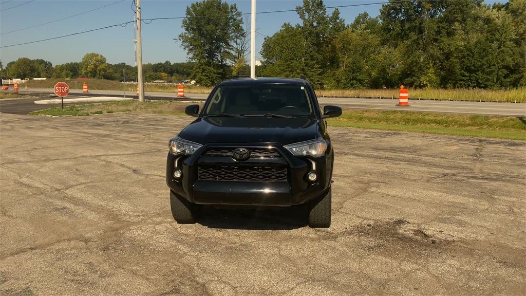 2019 Toyota 4Runner SR5 photo 3