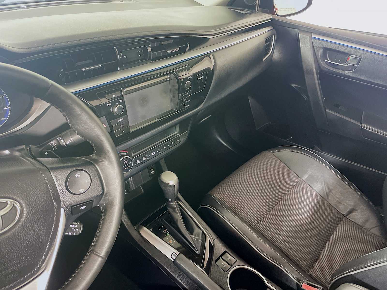 2015 Toyota Corolla Plus photo 20