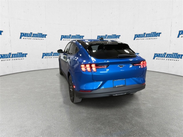 2025 Ford Mustang Mach-E Premium photo 9
