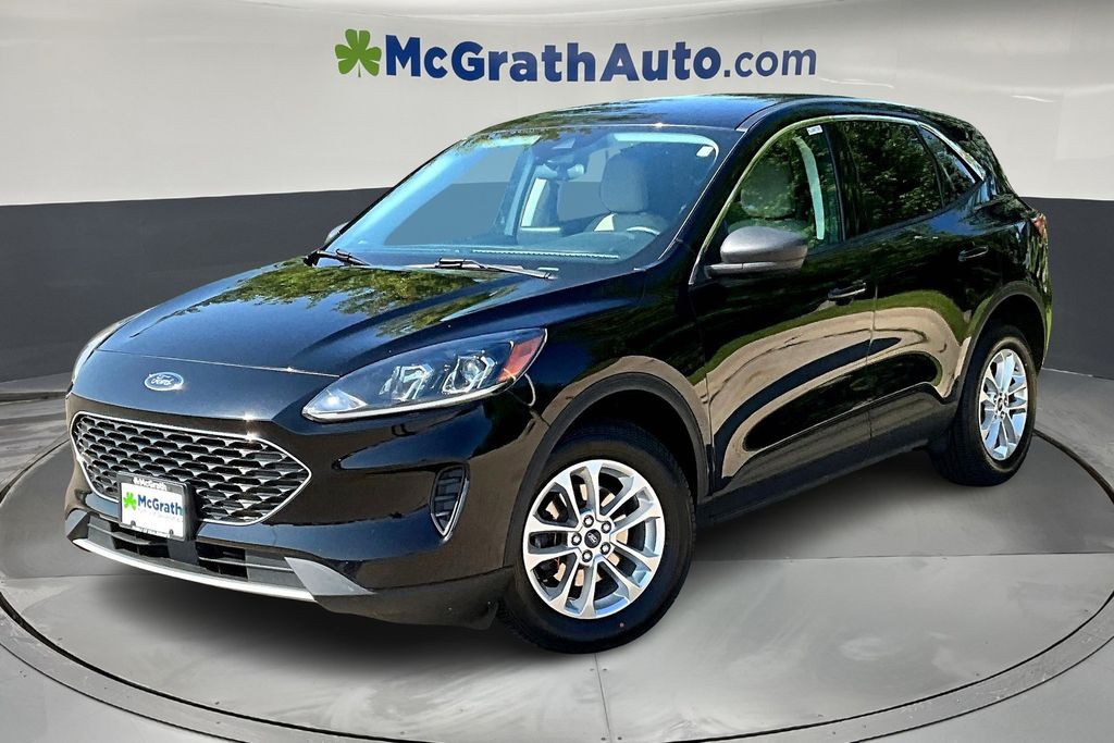 2022 Ford Escape SE photo 3