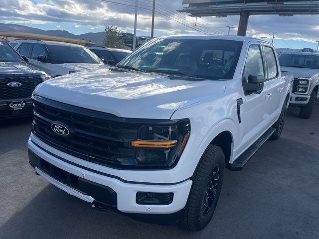 2025 Ford F-150 XLT photo 2
