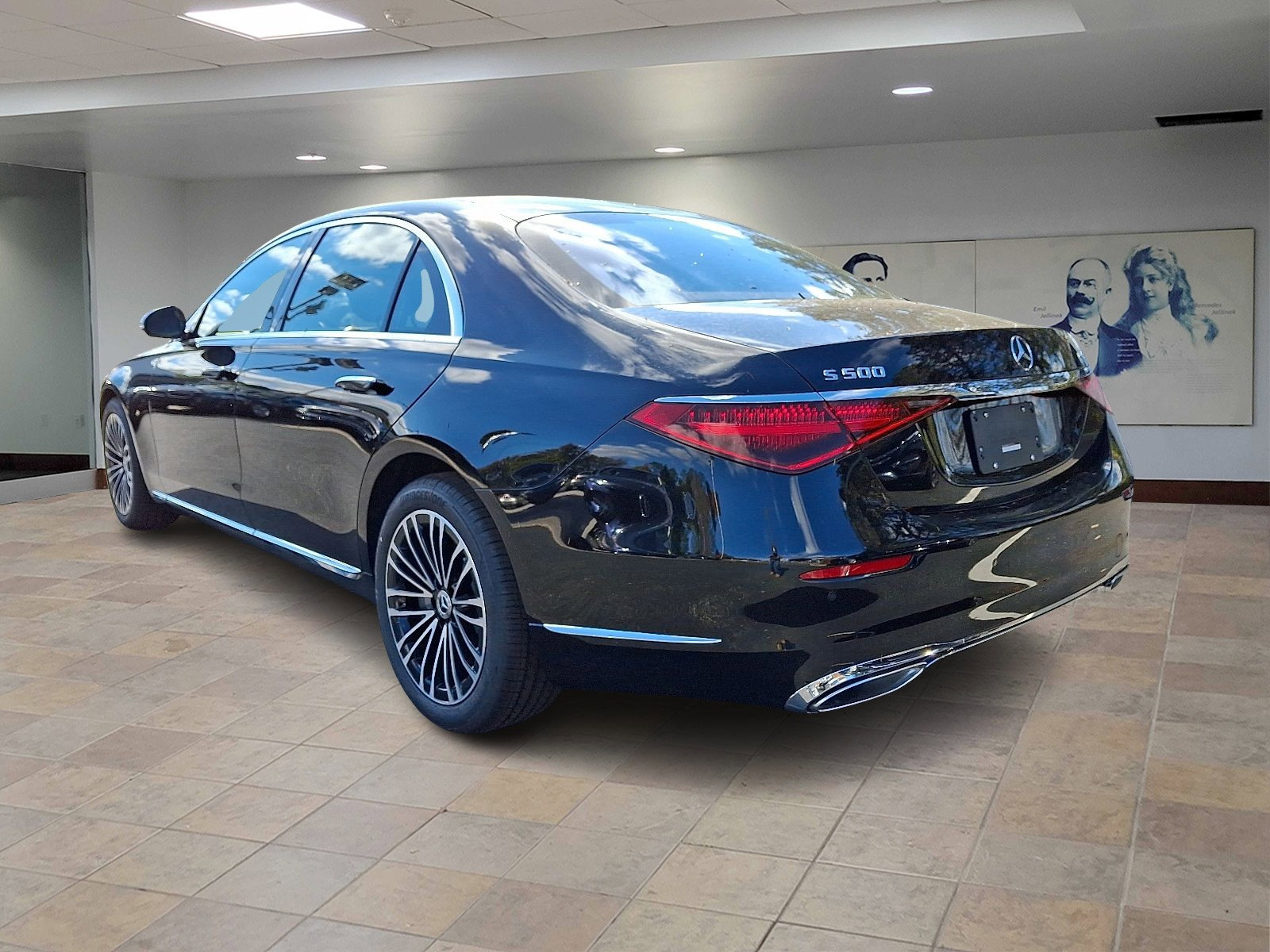 2026 Mercedes Benz S 500 4MATIC photo 2