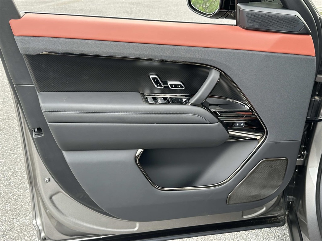 2024 Land Rover Range Rover Sport photo 7