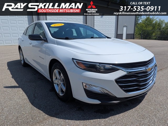 2023 Chevrolet Malibu LS photo 3