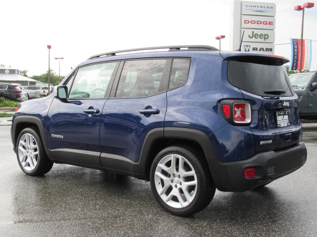 2021 Jeep Renegade Latitude photo 3
