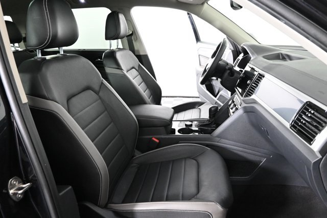 2022 Volkswagen Atlas V6 SEL Premium R-Line photo 16