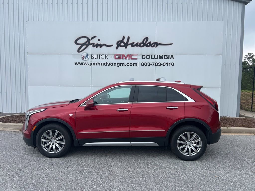 2022 Cadillac XT4 Premium Luxury photo 2