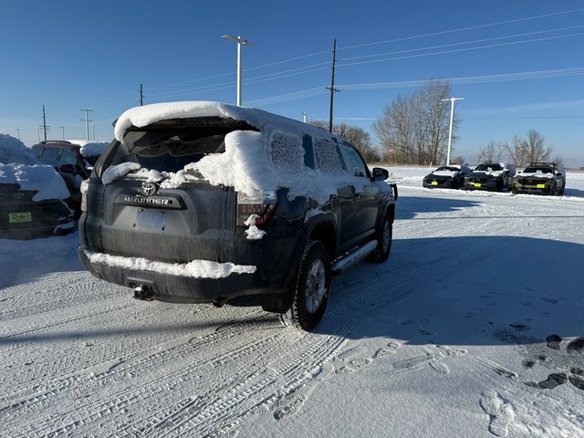 2015 Toyota 4Runner Limited photo 2