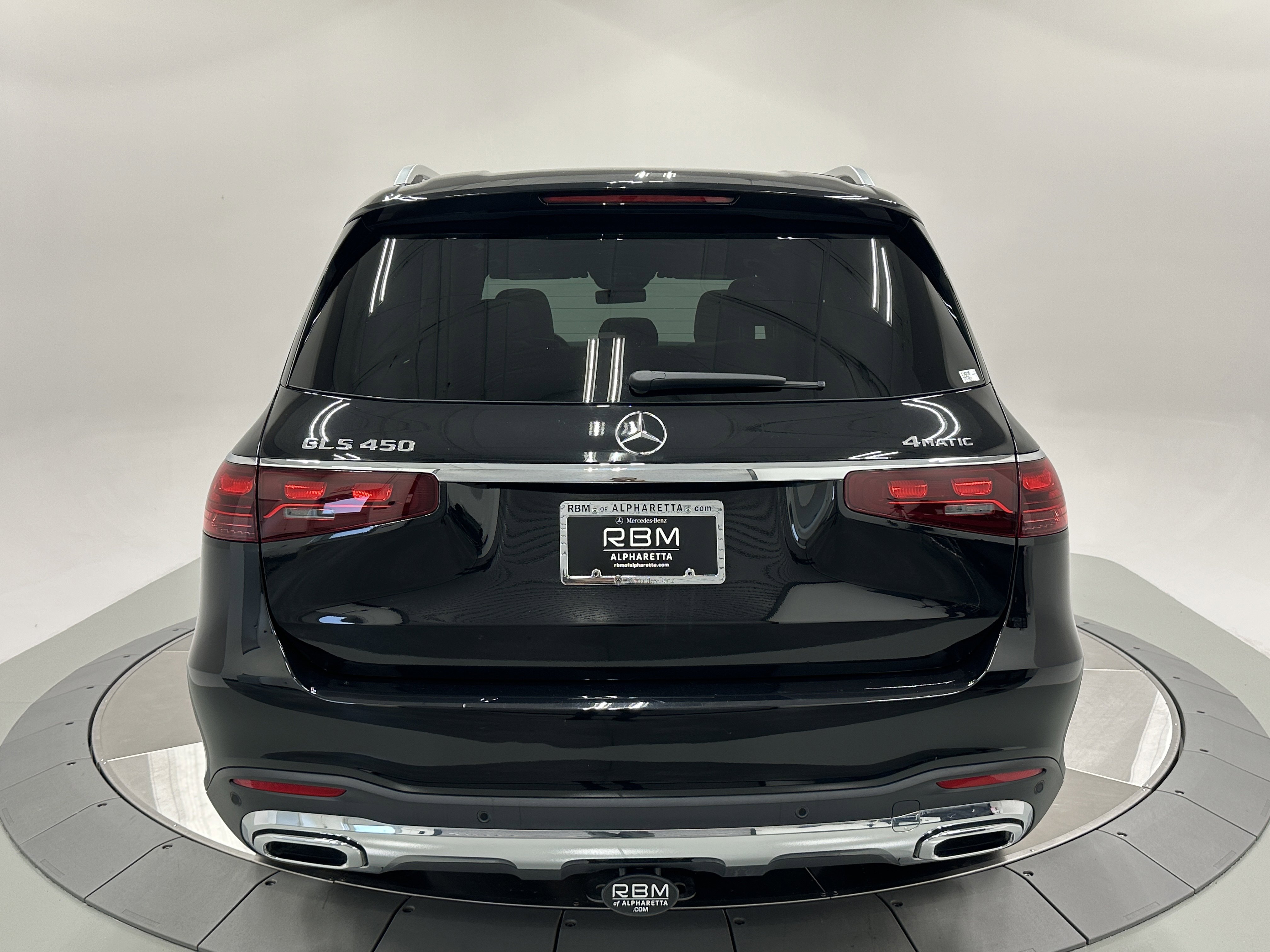 2024 Mercedes Benz GLS 450 4MATIC photo 3